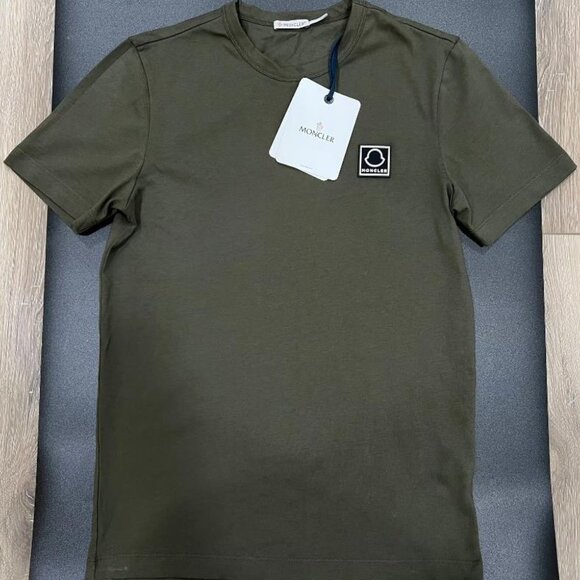MONCLER | T-Shirt With Patch Men’s - Picture 4 of 12